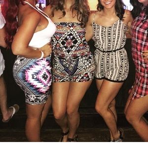 💥 Xhilaration Aztec Print Skirt